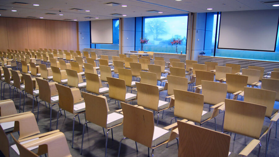 lokaler_lojstalindelevide04-1030x685